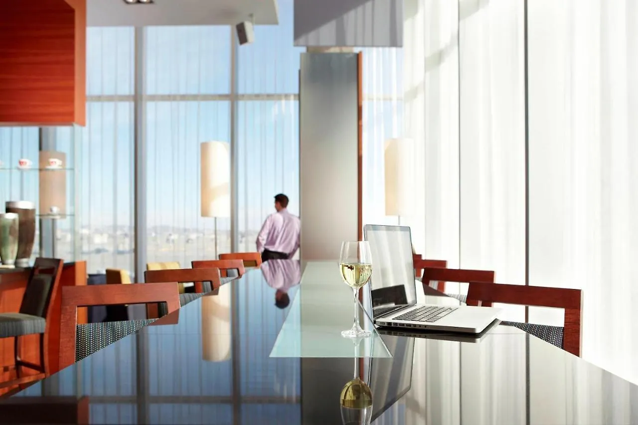 Marriott Montreal Airport In-Terminal Hotel Dorval