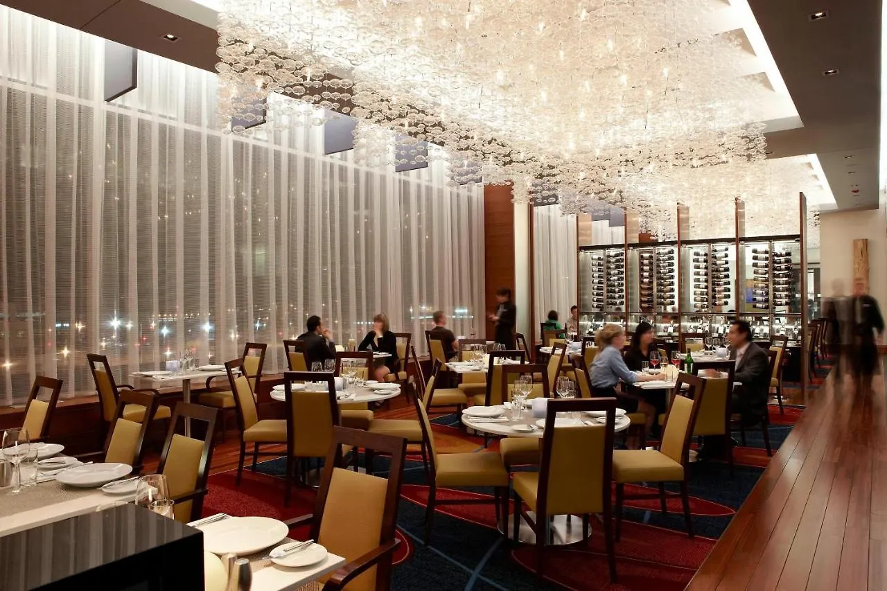 Marriott Montreal Airport In-Terminal Hotel Dorval 4*,