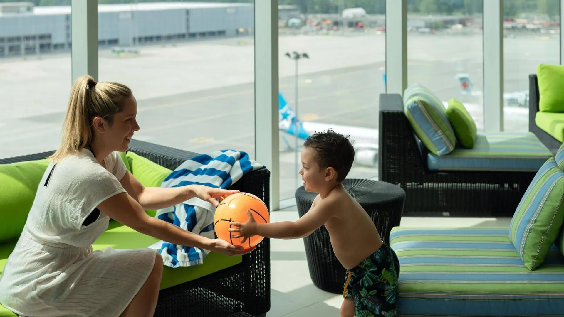 Marriott Montreal Airport In-Terminal Hotel Dorval