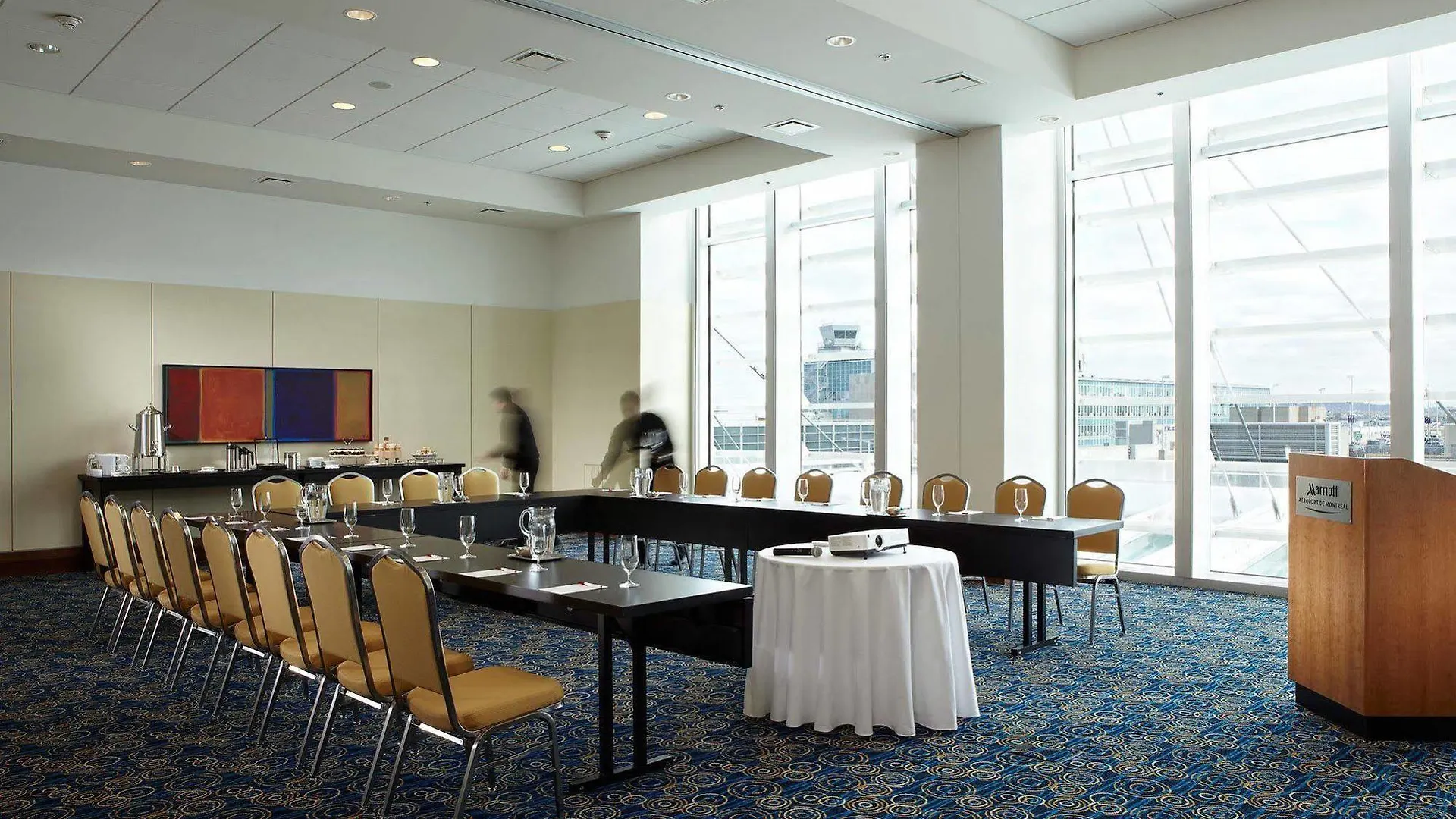 Marriott Montreal Airport In-Terminal Hotel Dorval 4*,
