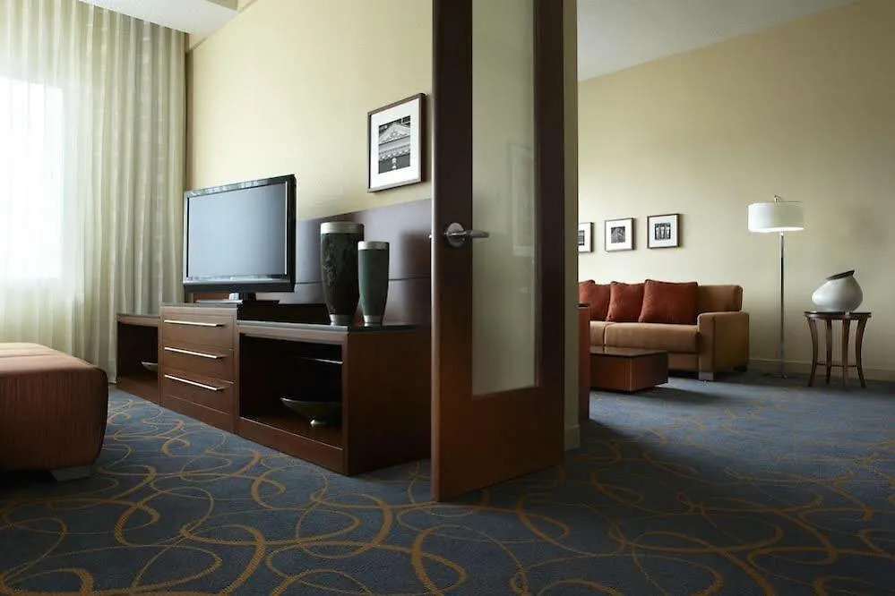 Marriott Montreal Airport In-Terminal Hotel Dorval 4*,  Canada