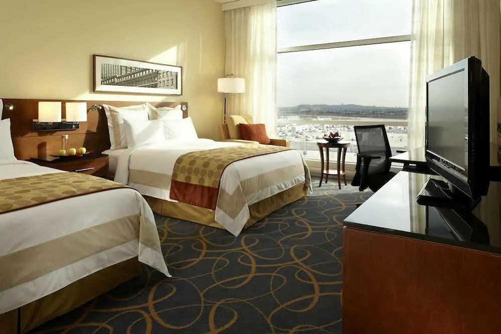 ****  Marriott Montreal Airport In-Terminal Hotel Dorval Canada